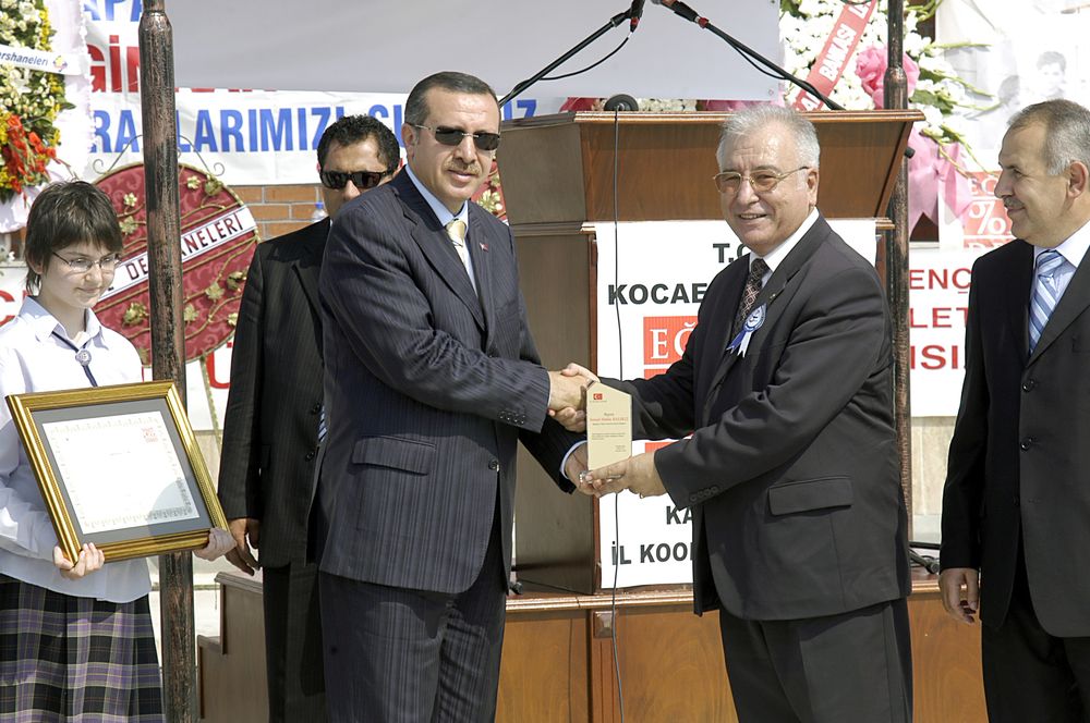 Cahit Elginkan And. Lisesi